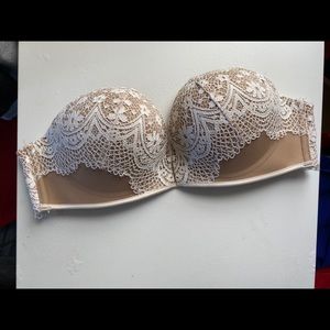 Strapless bombshell bra